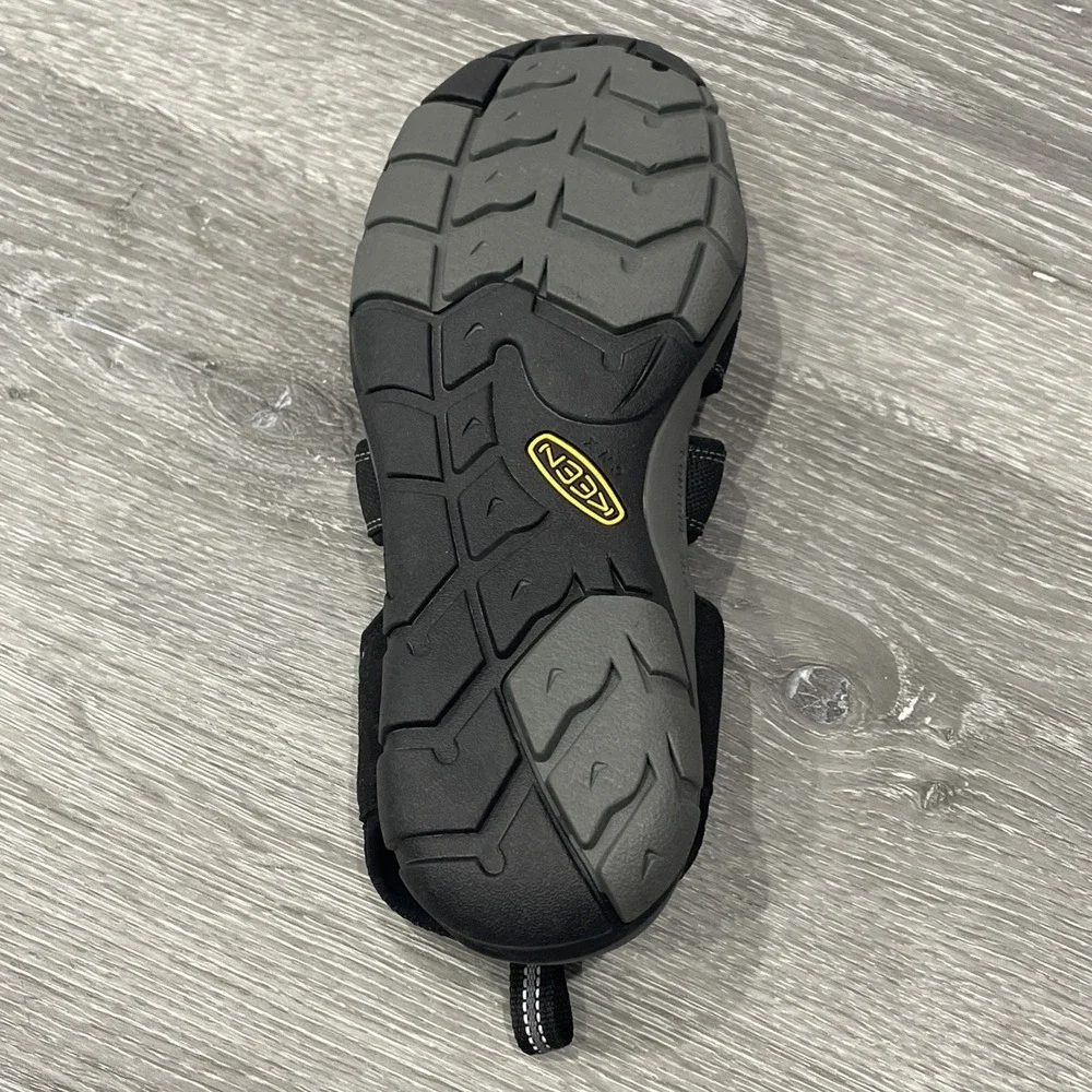 Keen Clearwater CNX Sandals Black Lace-Lock Bungee Mens 11 Right Foot only